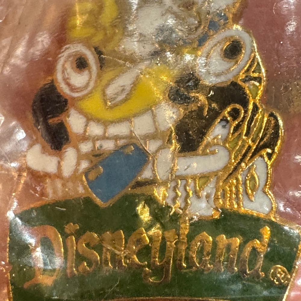 Vintage Disneyland Roger Rabbit Benny the Cab Pin Disney Amblin Taiwan Enamel - Picture 5 of 6